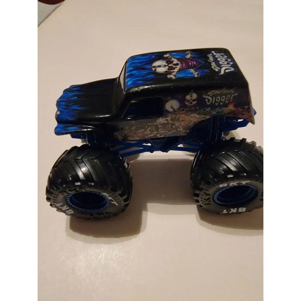 Hot‎ Wheels Monster Jam 1/64 RARE Son Uva Digger Truck Diecast Toy Car